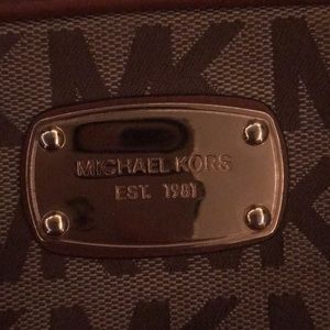Michael Kors cross body purse